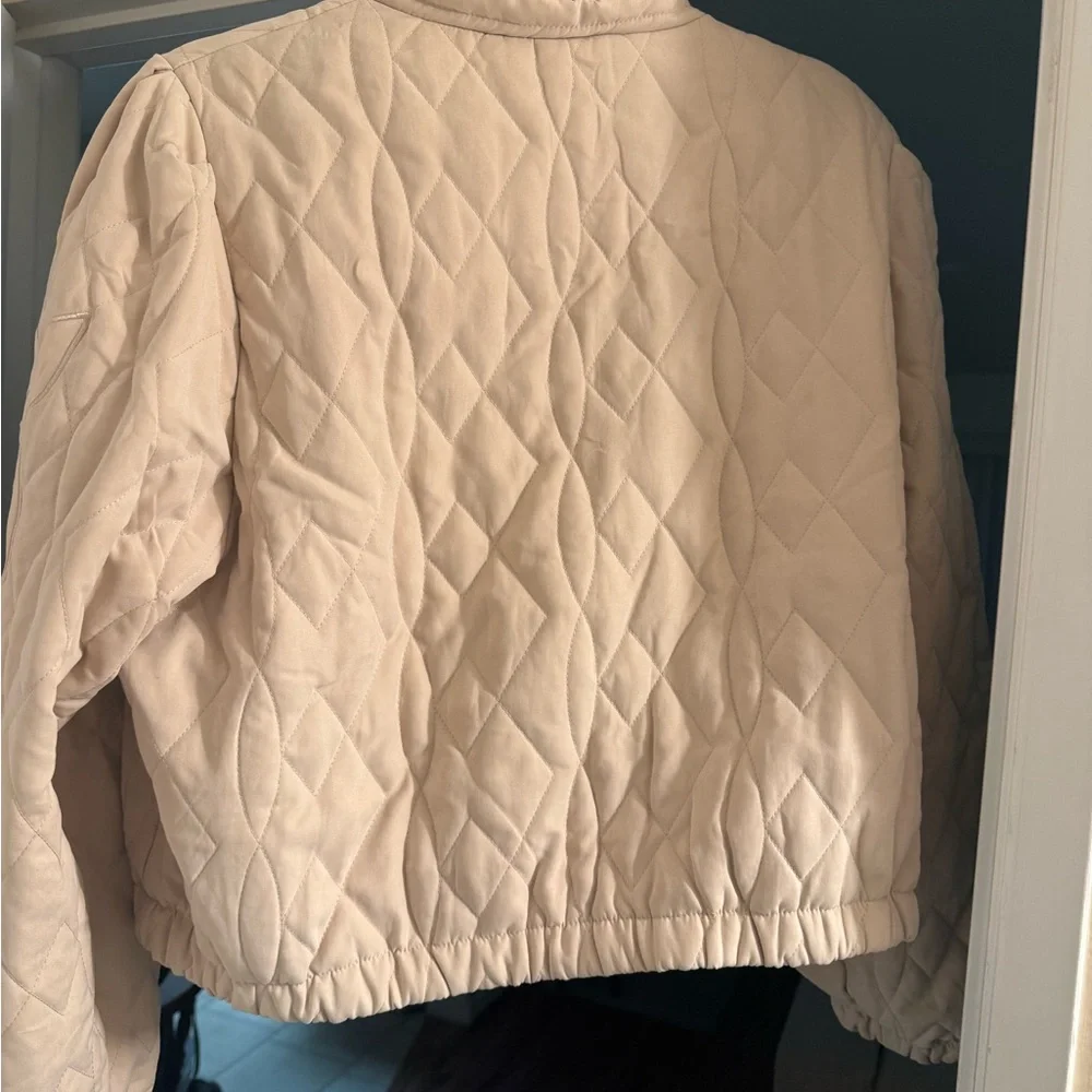 Quilted Lightweight Jacket - Picture 5 of 5
